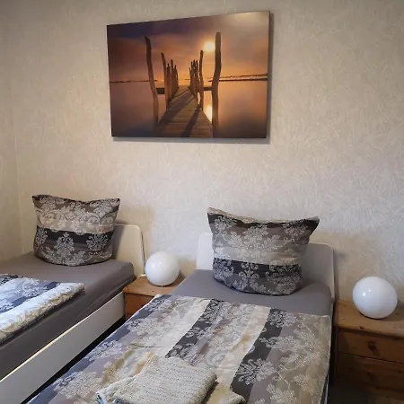Lang Apartment *